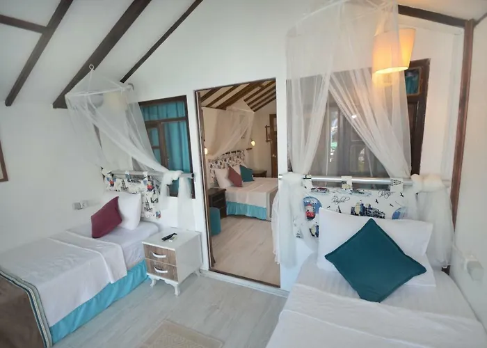 Blu Brezza Marine Lodge